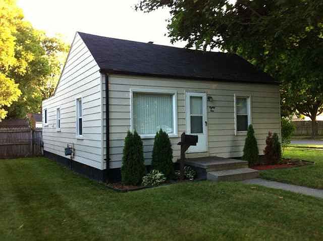1st image of 81 Clair St