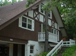 508 Everett Dr, Waukesha, WI 53188