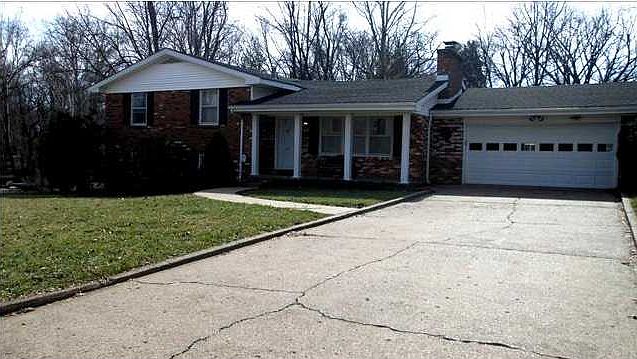 1st image of 225 Ladonna Blvd