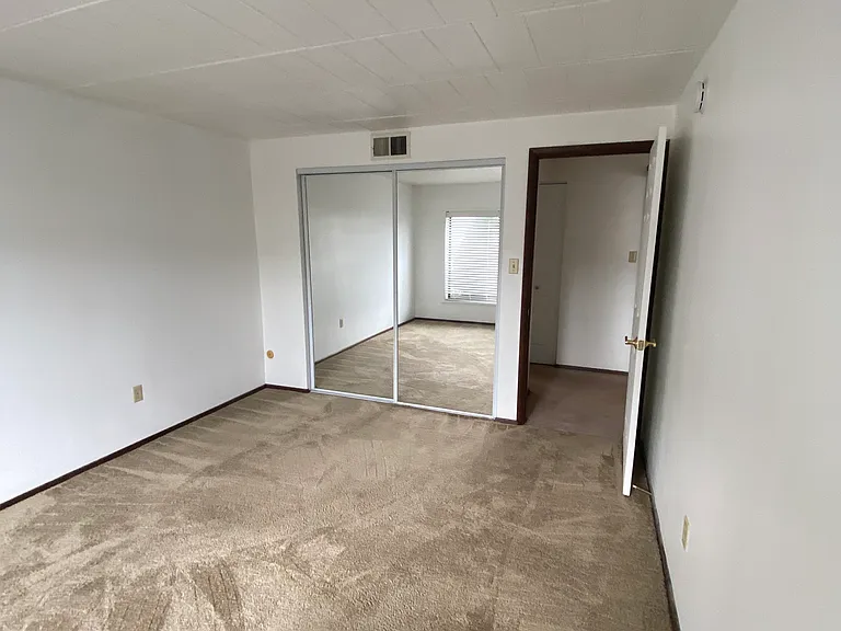 225 Walnut St #1A — Photo 8