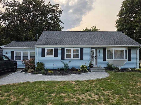 29 Sherwood Drive, New Milford, CT 06776