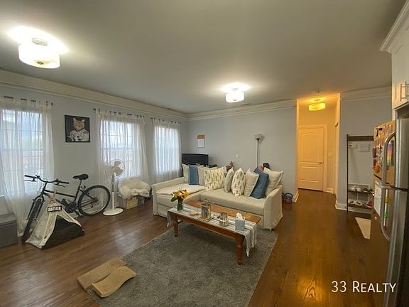 2nd image of 15 N Vail Ave APT 306