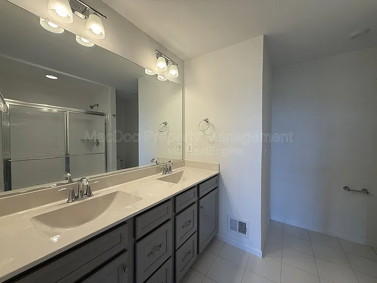 2401 Copa Ct — Photo 19