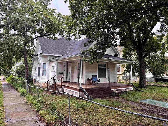 3rd image of 1523 SW Western Ave