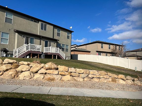 4th image of 1847 N Bountiful Way