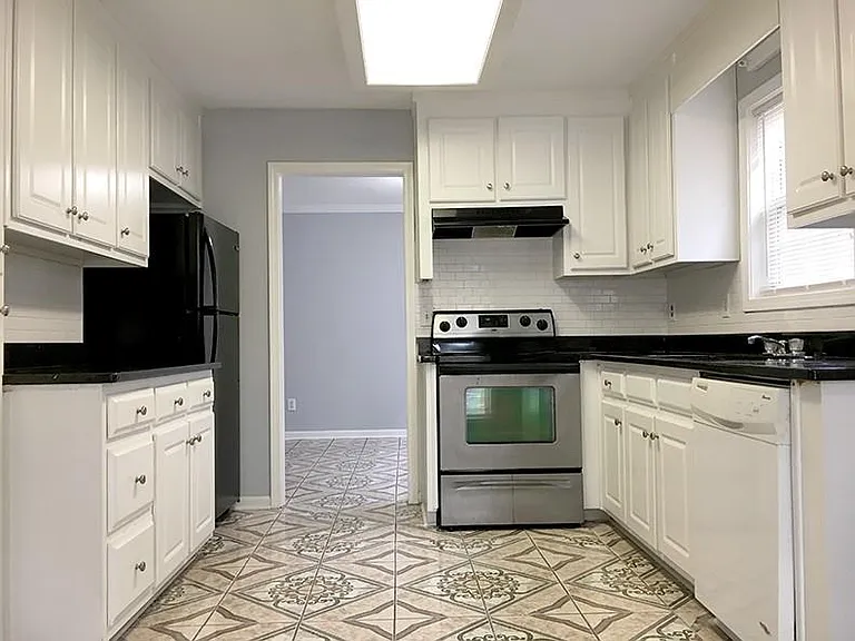 2515 Freemans Walk Dr — Photo 17
