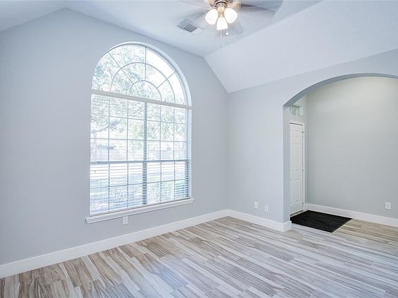 4th image of 6015 Brigstone Park Dr