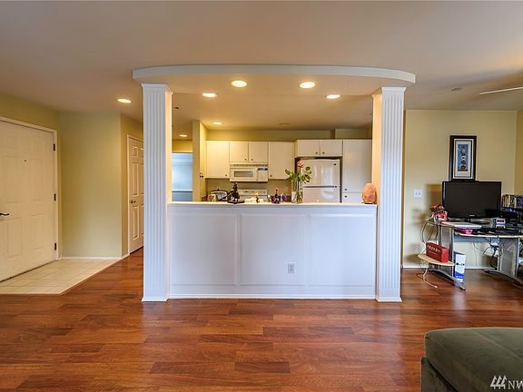 3rd image of 6531 200th St SW