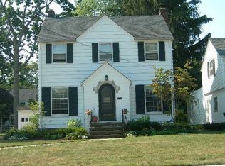 19001 Inglewood Ave, Rocky River, OH 44116