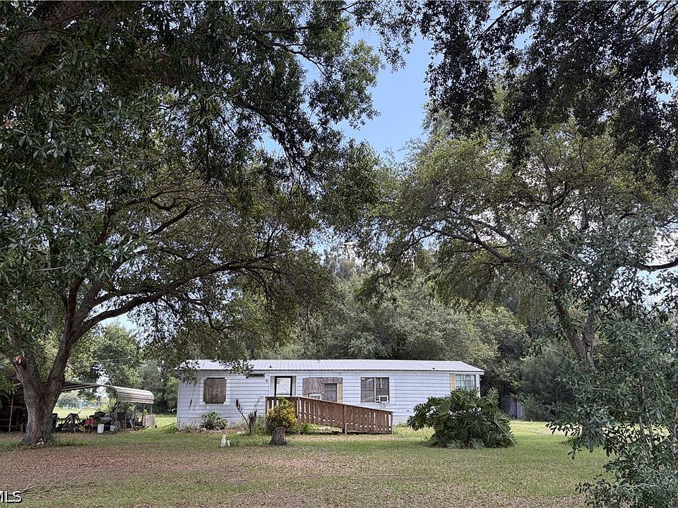 1st image of 223 Pine Ln