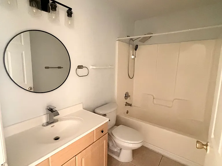 4914 Golfview Blvd #1 — Photo 6