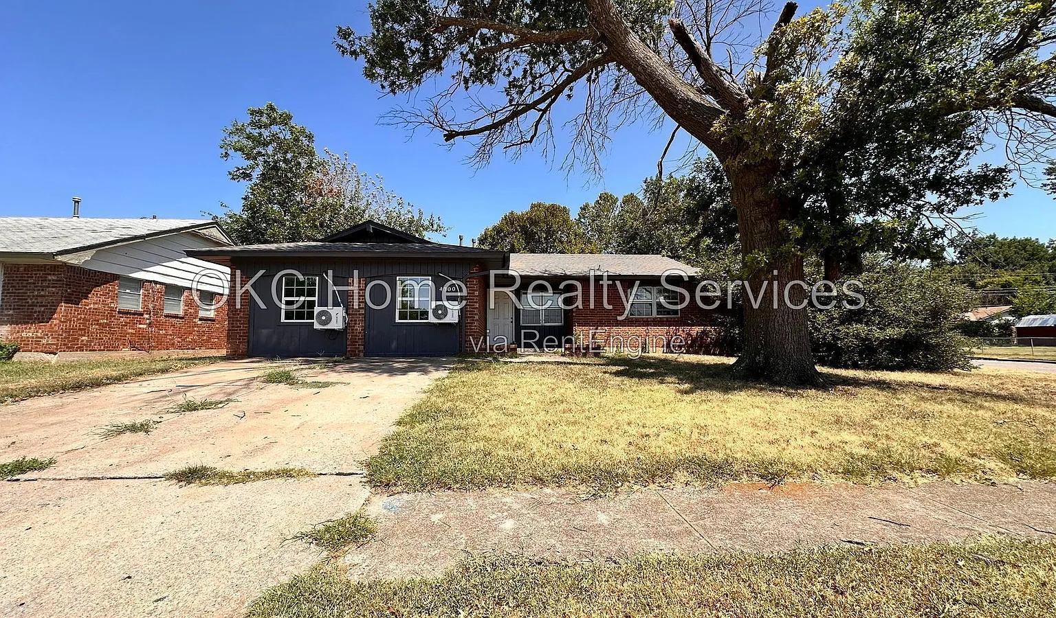 5 bed, 1.0 bath, 1638 sqft, $2,289 — Photo 2