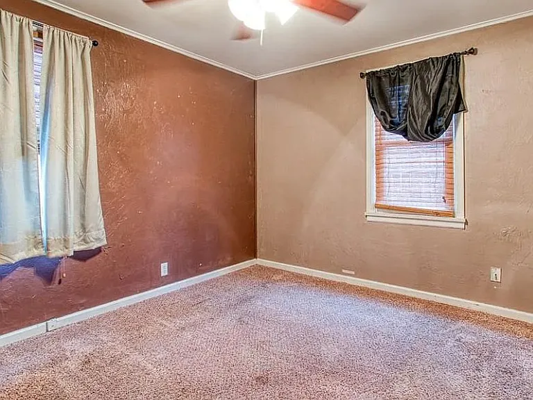 813 N Burford Ave — Photo 9