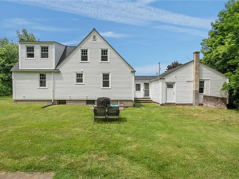 2340 S County Trl — Photo 36