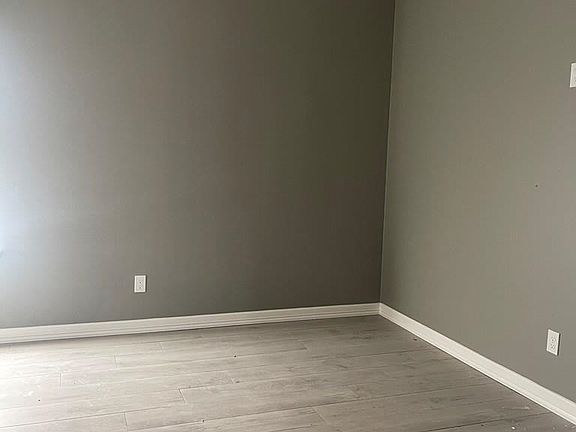 5th image of 677 Melogold Ln