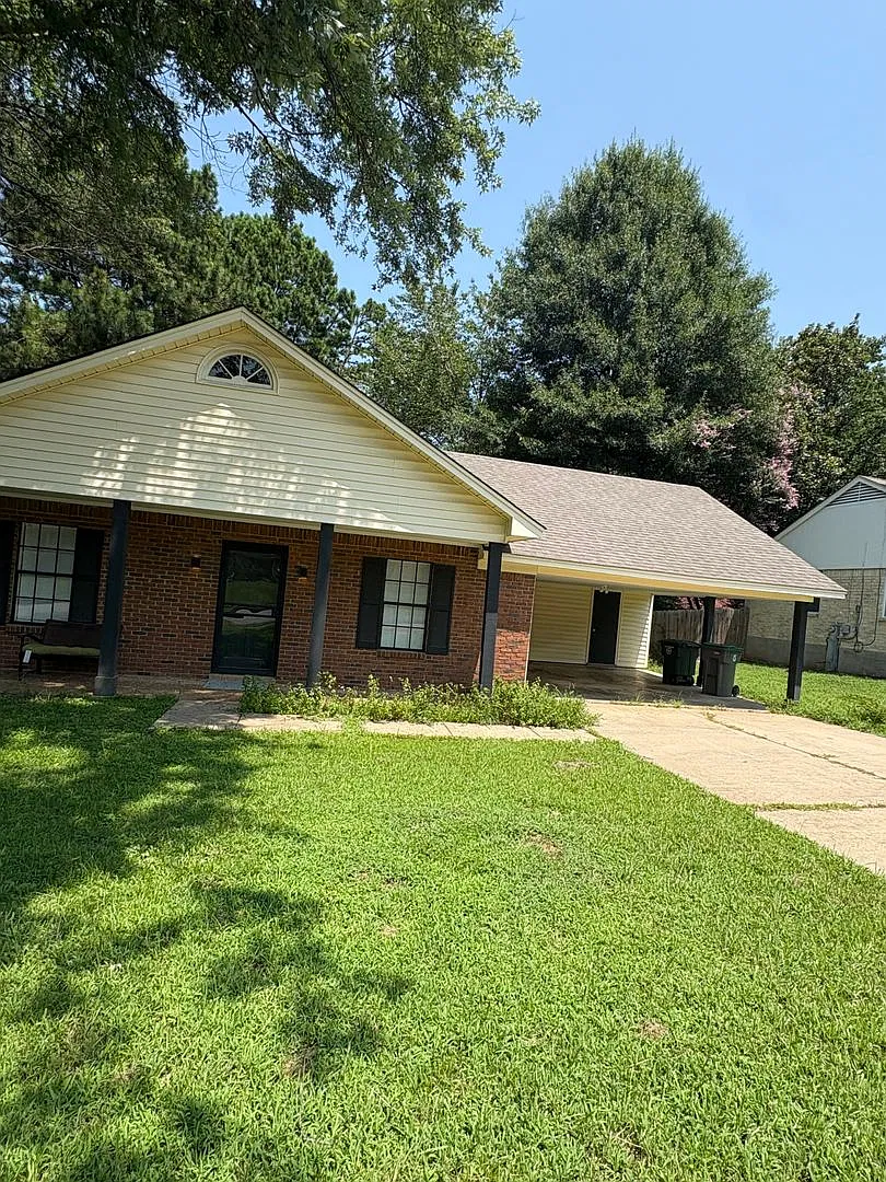 Welcome to 6294 Ridgeline Drive! — Photo 2