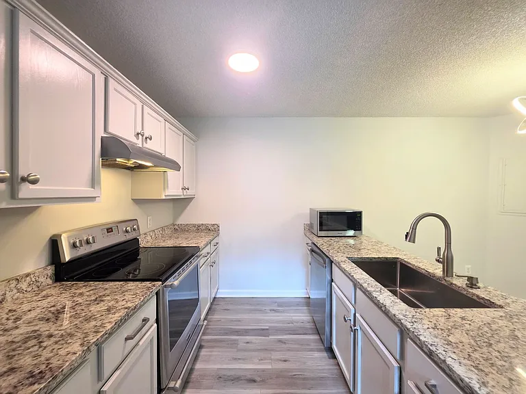 2301 W Michigan Ave #21 — Photo 10