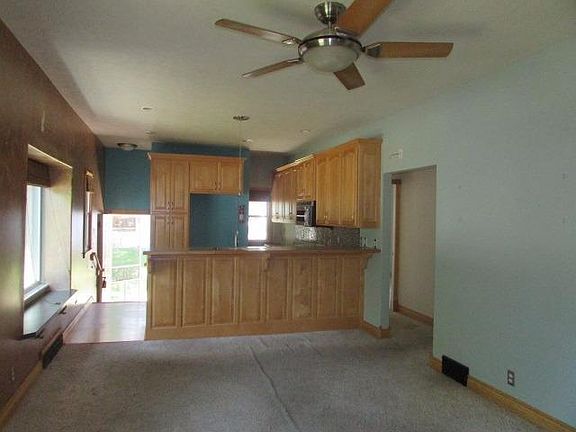 3rd image of 6442 Lexington Ave