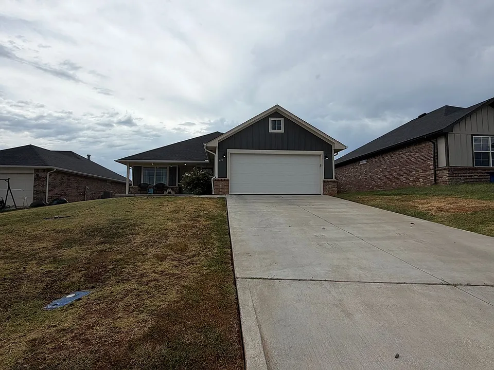 489 Hardesty Dr