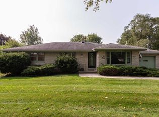 N71W13847 Nicolet Ct, Menomonee Falls, WI 53051