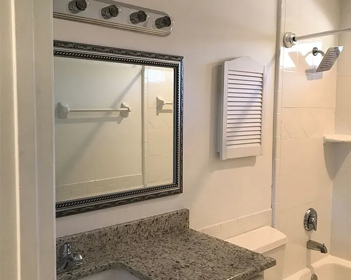 156 Locke St #C — Photo 10