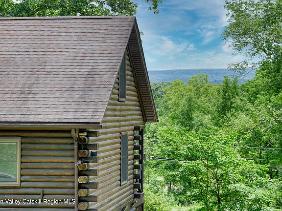 4th image of 269 Clay Hill Road