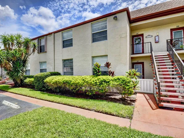 16 Willowbrook Lane #107, Delray Beach, FL 33446