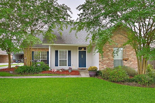 1st image of 18589 White Oak Dr