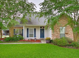 18589 White Oak Dr, Prairieville, LA 70769