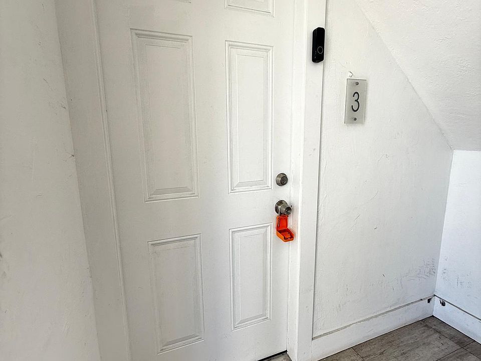1st image of 7116 Bay Dr APT 1