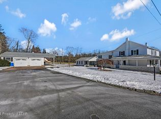 305 Sophia Coxe Dr, Freeland, PA 18224