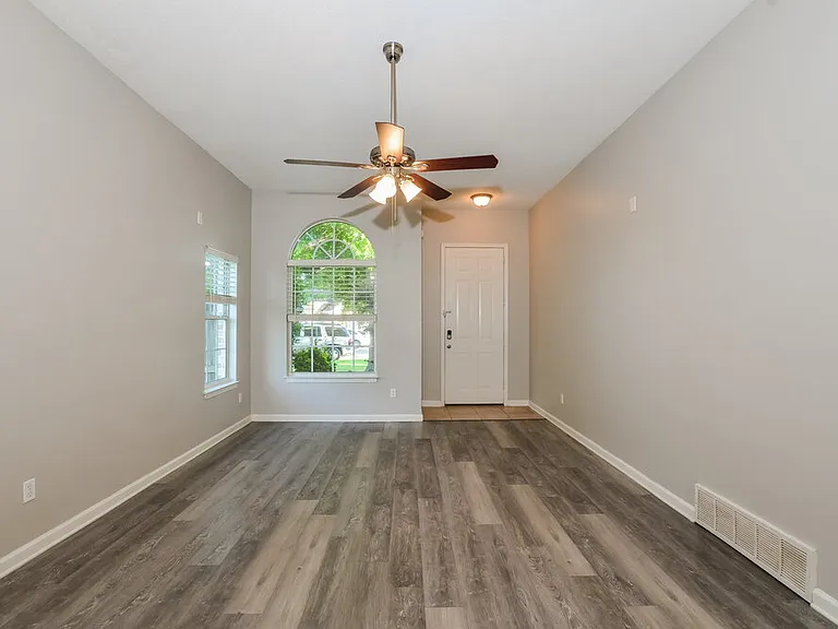 8280 Dexter Ridge Cv E — Photo 5