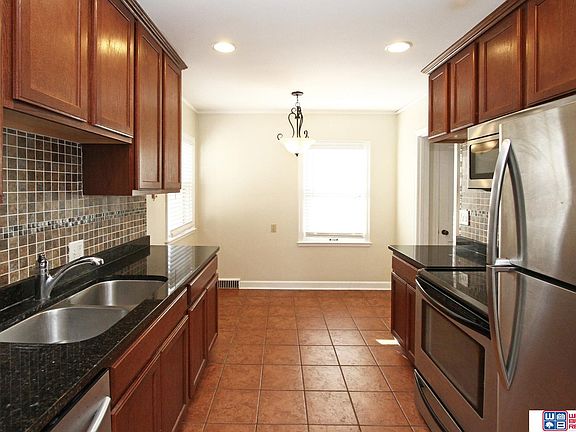 5th image of 3781 D St