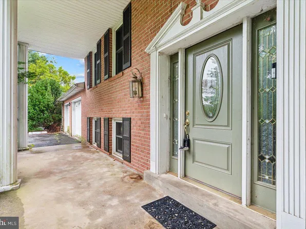 10403 Pleasant Vista Dr, Frederick, MD 21701