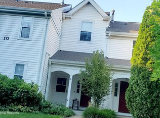 71 Tulip Ln, Freehold, NJ 07728