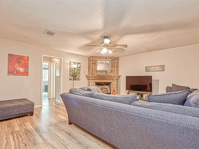 3623 Black Crickett Ct — Photo 28