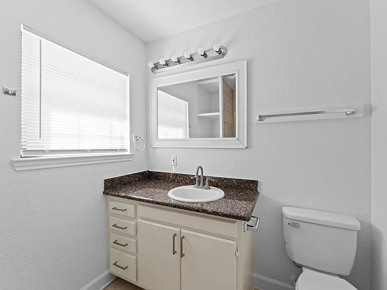 5326 Newkirk Ln — Photo 5