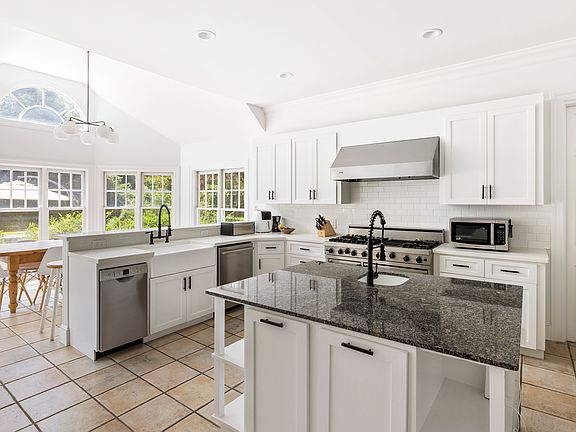 5th image of 3 Sawmill Ln