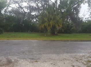 52 SW Dickman Dr, Ruskin, FL 33570
