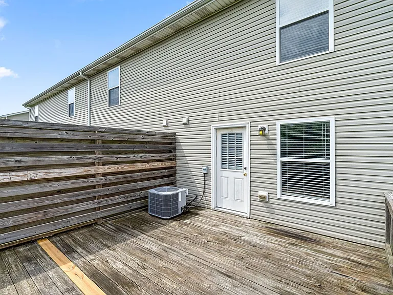 504 Patriot Park Ct — Photo 19
