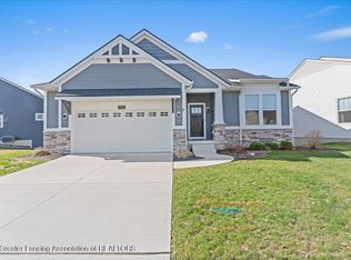7572 Roxborough Ln, Grand Ledge, MI