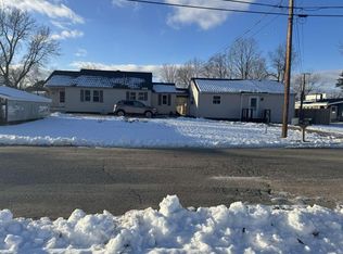 28 Park Ave, Dixfield, ME 04224