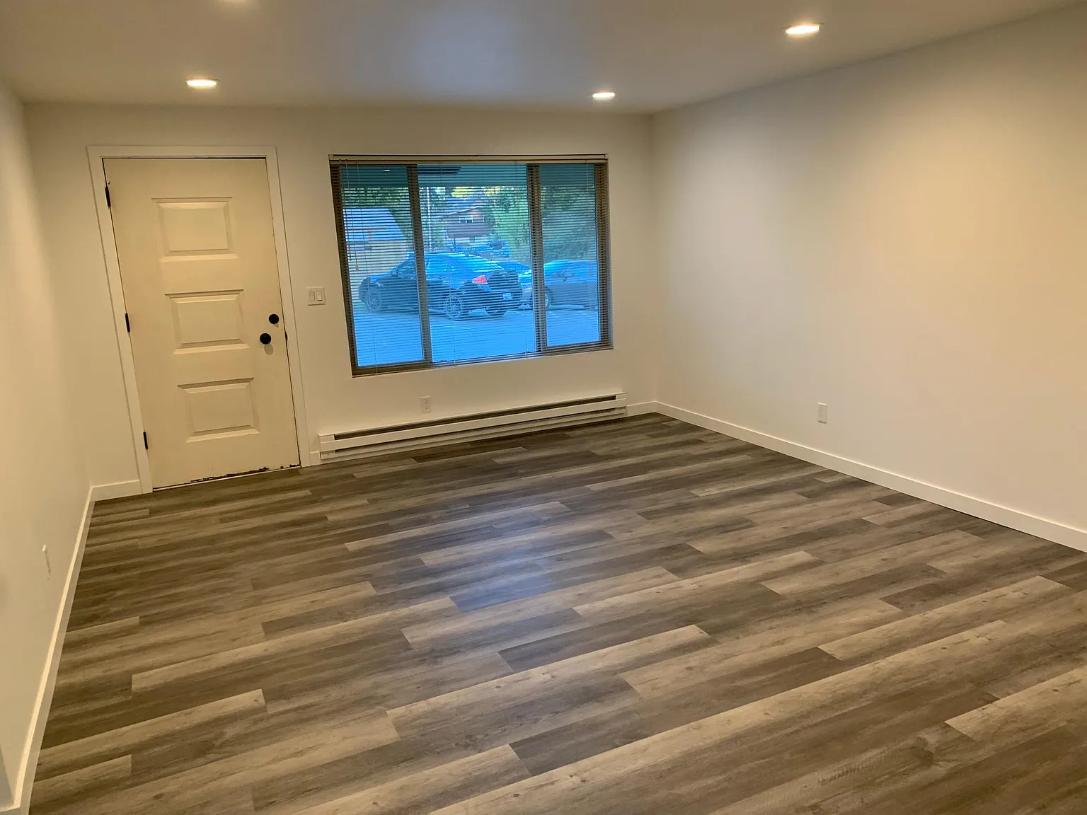 2 bed, 1025 sqft, $2,000 — Photo 2