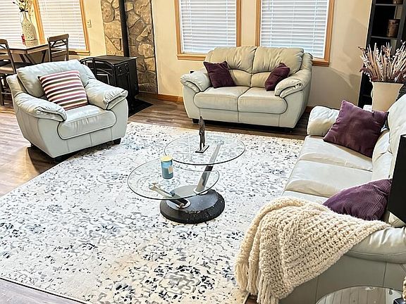 5th image of 1043 Atoah Cir