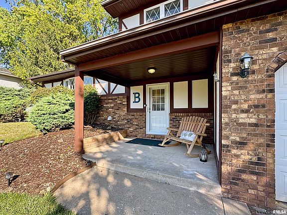 3rd image of 1307 W Kingsway Dr