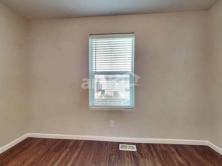 945 Riggs Dr E — Photo 9