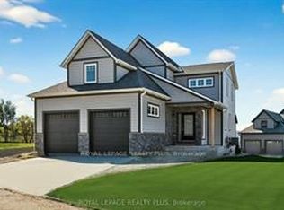10 Magazine St, Penetanguishene, ON L9M0W6
