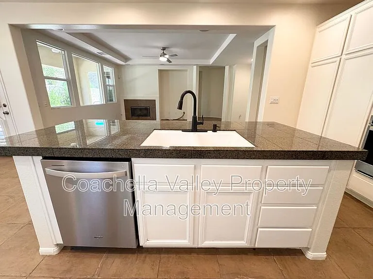 138 Shoreline Dr — Photo 18