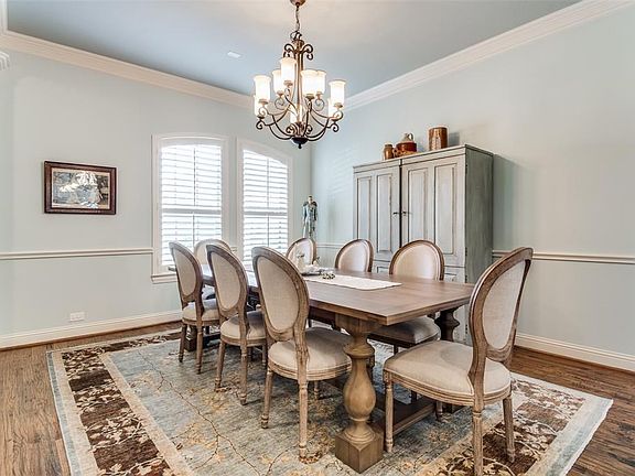 3rd image of 2104 Brandiles Dr