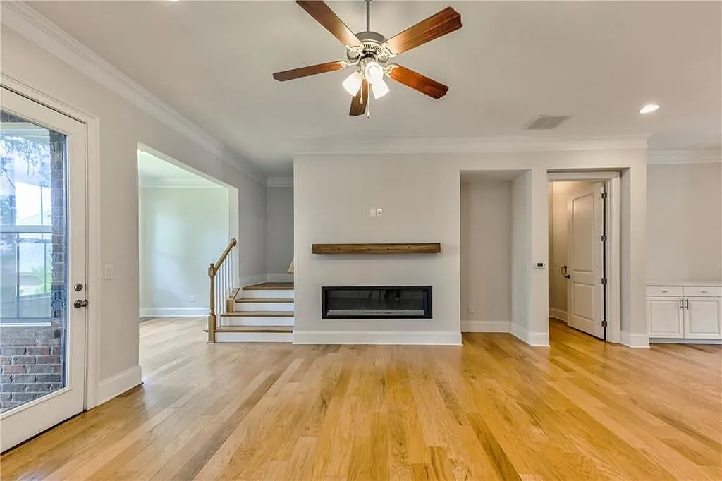 3 bed, 3.5 bath, 3135 sqft, $4,500 — Photo 4